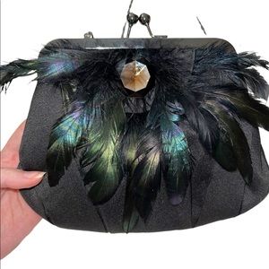 *HOST PICK* Diamond& Feathered Clutch